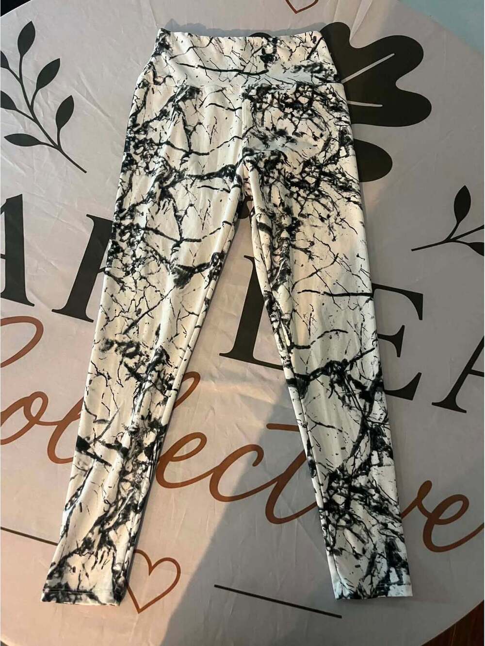 Black and White Marble Patterned Leggings Small-Medium